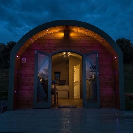 Hidden Wood Glamping And The Hideaway Cabin Warminster Exteriör bild